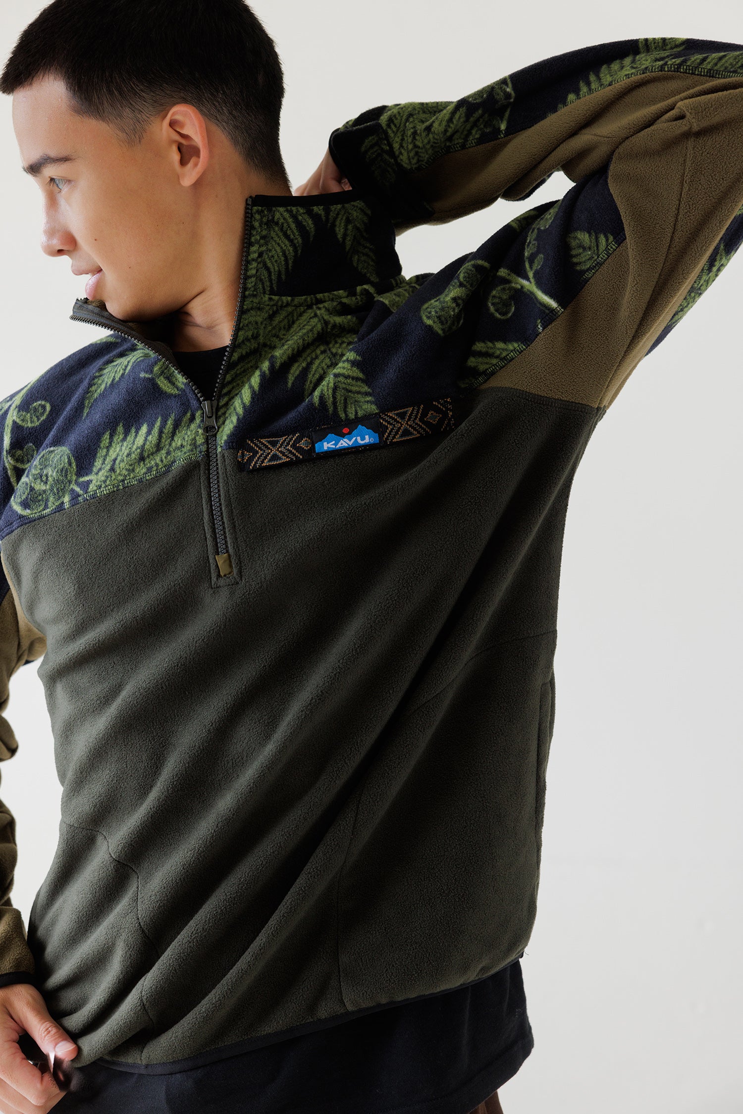 KAVU Winter Throwshirt