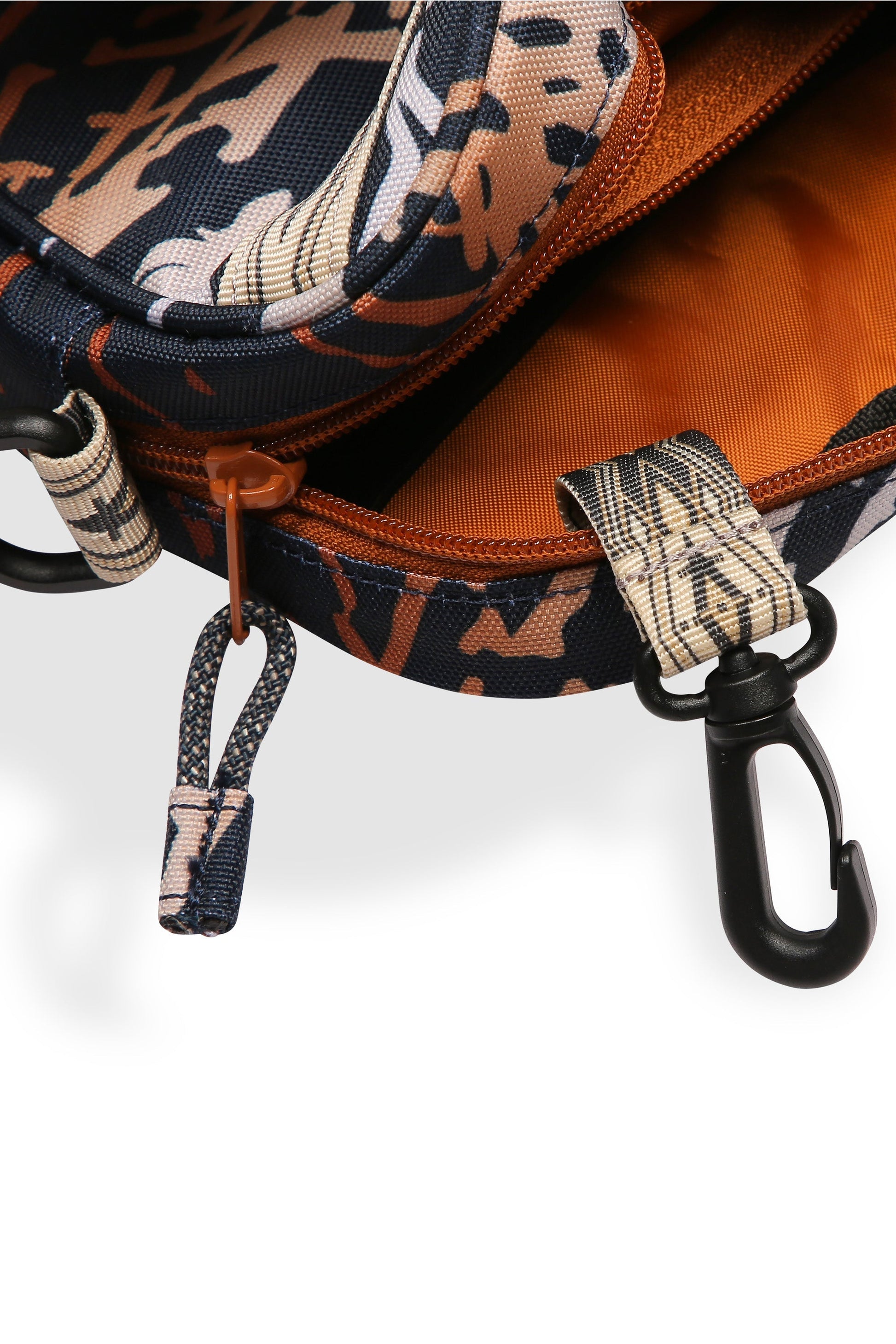 KAVU Globetrot