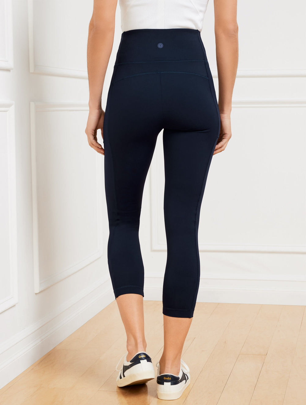 PERFORMANCE INTERLOCK CAPRI LEGGINGS | Talbots US