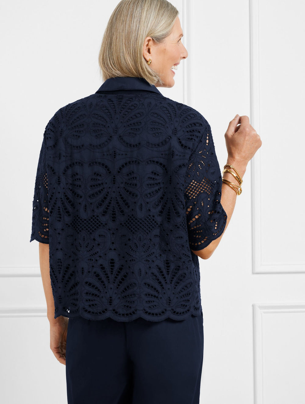 JOHNNY COLLAR SHORT POPOVER - BLOOMING EYELET | Talbots near me