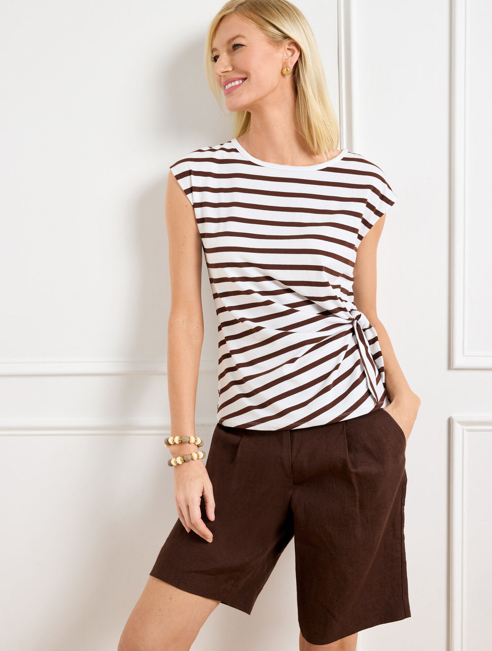WHITE/DARK WALNUT,XS,Misses