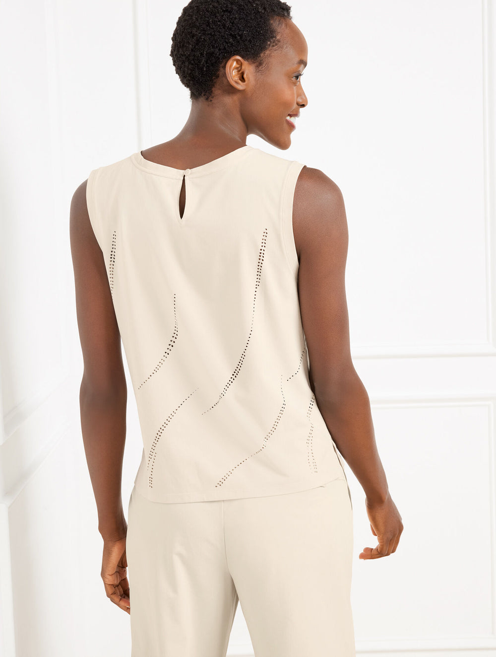 LIGHTWEIGHT WOVEN STRETCH TANK - LASER CUT | Talbots US