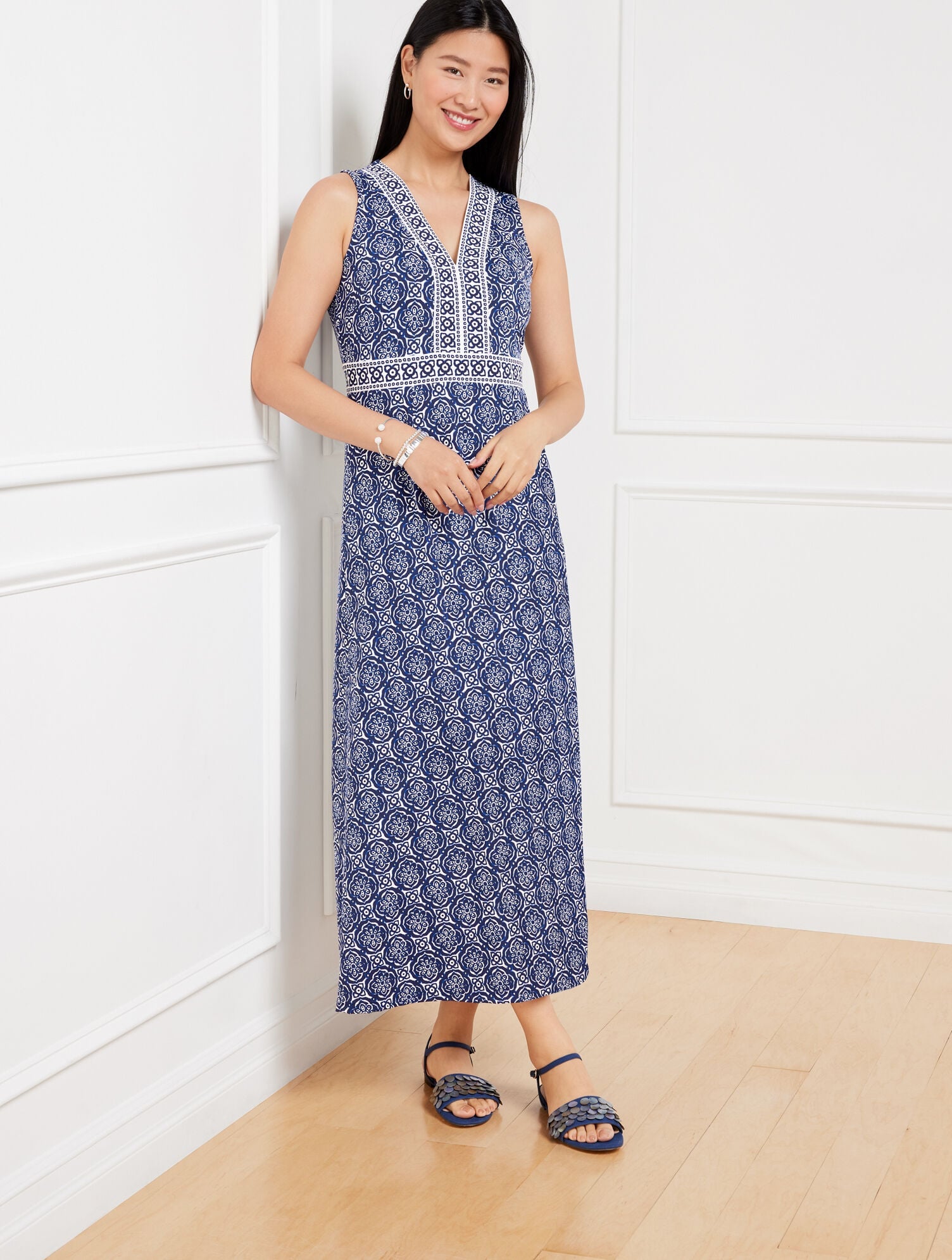 EFFORTLESS JERSEY MAXI DRESS - PRETTY MEDALLION | Talbots US