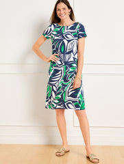 NANTUCKET SLUB SHORT SLEEVE SHIFT DRESS - EXPRESSIVE PALMS | Talbots discount