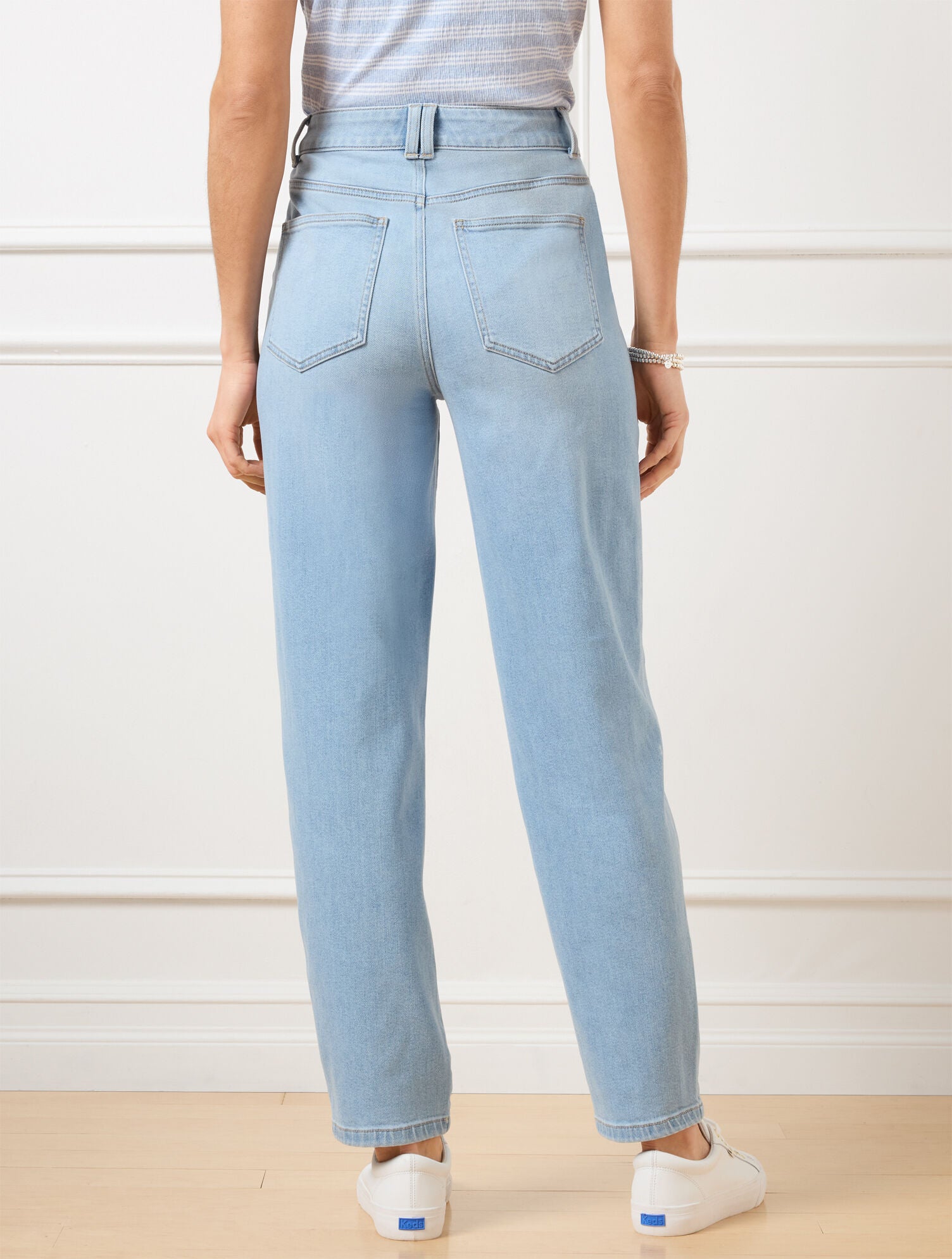RELAXED TAPERED BARREL LEG JEANS - CARLINA WASH | Talbots for sale