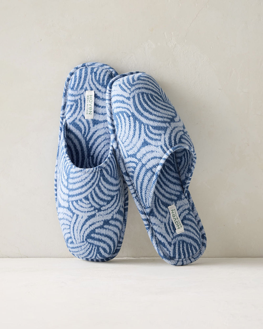 ORGANIC COTTON JERSEY ABSTRACT WAVE SLIPPERS | Talbots online